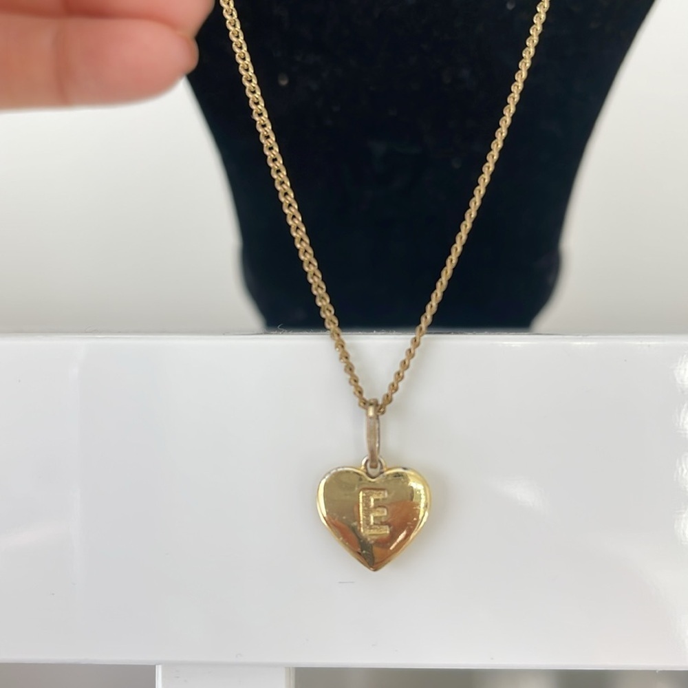 “e” necklace - Picture 2 of 5